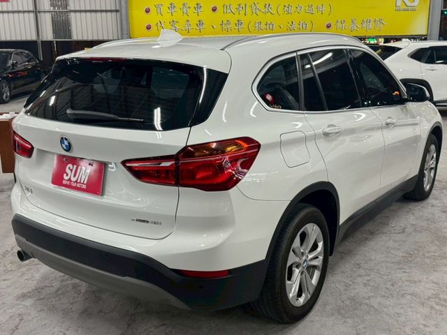 SDRIVE 18i✅AEB自動煞車✅車道偏離警示✅抬頭顯示✅倒車顯影✅I KEY✅定速✅電動尾門✅雙區恆溫空調  第3張相片