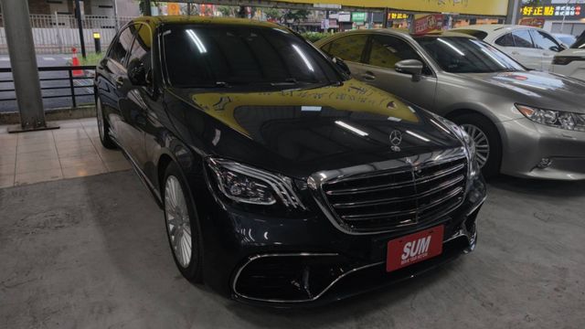 開S63的外型，享受V8的底氣!14年 S500 升級完工，一上路就是焦點!!  第1張相片
