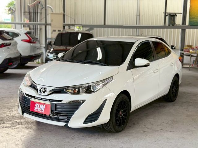 市區代步小車，省油省稅金!✅經典版 ✅已改好安卓機 ✅倒車顯影 ✅衛星導航 ✅電動後視鏡收折 ✅循跡防滑 ✅16吋鋁圈  第1張相片
