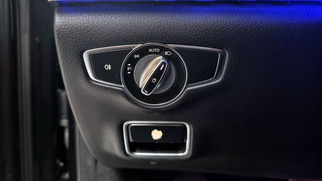 ✅倒車顯影✅導航✅四區恆溫空調✅四座電動座椅✅定速  第11張相片
