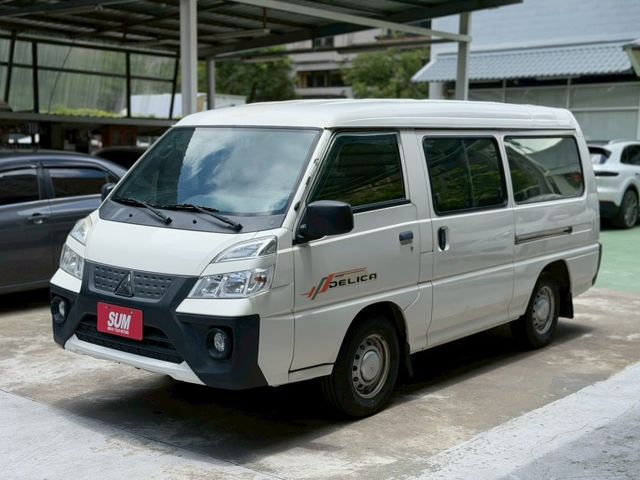 ✅自排✅後座出風口✅定速✅盲點偵測✅8人座  第1張相片