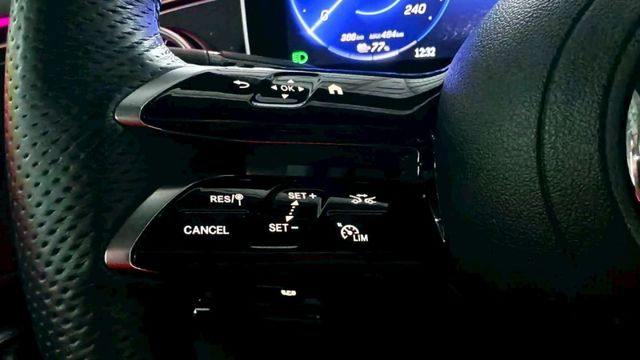 ✅4WD✅定速✅導航✅抬頭顯示器✅360環景✅盲點偵測✅雙前電動/記憶座椅✅恆溫空調✅全景天窗✅雙前座電熱椅  第6張相片