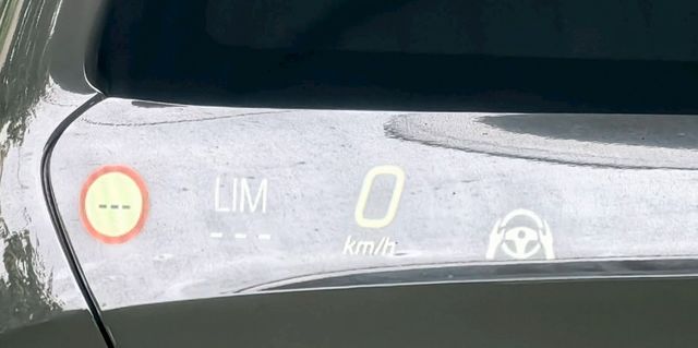 ✅4WD✅定速✅導航✅抬頭顯示器✅360環景✅盲點偵測✅雙前電動/記憶座椅✅恆溫空調✅全景天窗✅雙前座電熱椅  第12張相片