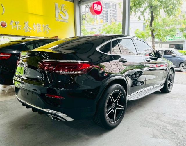 未領牌✅僅跑四萬九✅液晶螢幕儀表✅摸門✅電動天窗✅腳踢尾門✅抬頭顯示✅盲點✅無線充電✅氣氛燈✅記憶座椅✅CarPlay  第3張相片