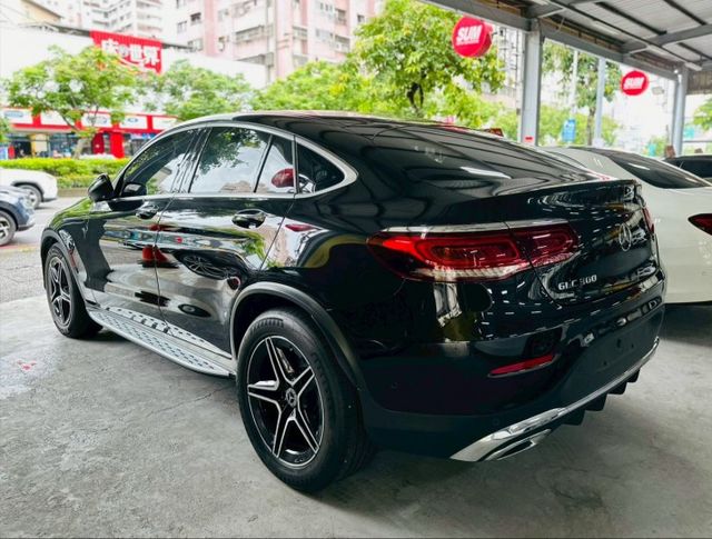 未領牌✅僅跑四萬九✅液晶螢幕儀表✅摸門✅電動天窗✅腳踢尾門✅抬頭顯示✅盲點✅無線充電✅氣氛燈✅記憶座椅✅CarPlay  第4張相片