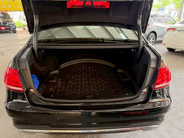 ✅定速✅導航✅倒車顯影✅雙前電動/記憶座椅✅天窗  第16張相片
