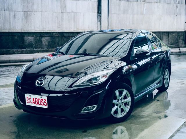 頂級IKEY，恆溫，撥片方向盤，天窗，現車超美，一手原鈑件好車，代步車高ＣＰ值首選，保證滿意  第1張相片
