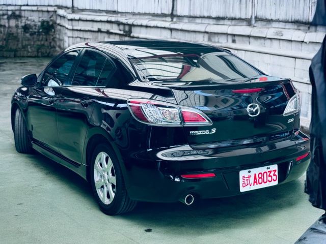 頂級IKEY，恆溫，撥片方向盤，天窗，現車超美，一手原鈑件好車，代步車高ＣＰ值首選，保證滿意  第3張相片