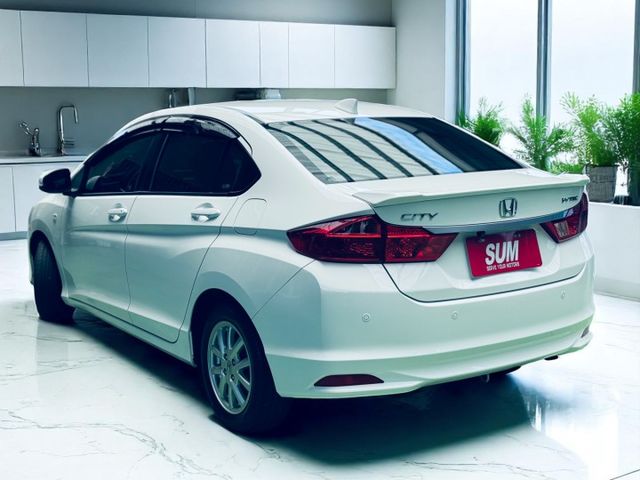 【線上影音賞車請點我】一手優質美車，無可挑惕，無碰撞，認證，里程保證，全網我最便宜，保證買不到的超優價格，敬請把握  第3張相片