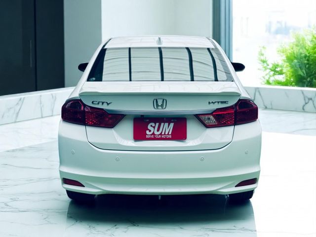 【線上影音賞車請點我】一手優質美車，無可挑惕，無碰撞，認證，里程保證，全網我最便宜，保證買不到的超優價格，敬請把握  第4張相片