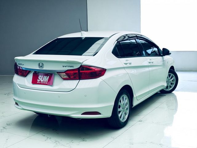 【線上影音賞車請點我】一手優質美車，無可挑惕，無碰撞，認證，里程保證，全網我最便宜，保證買不到的超優價格，敬請把握  第5張相片