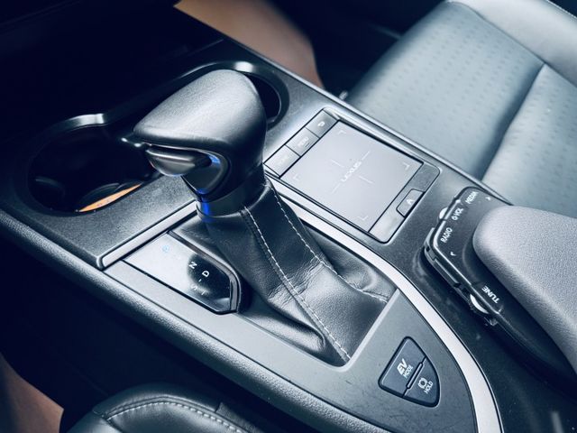 【線上影音賞車請點我】挑戰全網最低價，現車極美無可挑惕，稀有黑色，漂亮便宜大碗，全車原漆原鈑件，認證，里程保證，優質中的  第10張相片