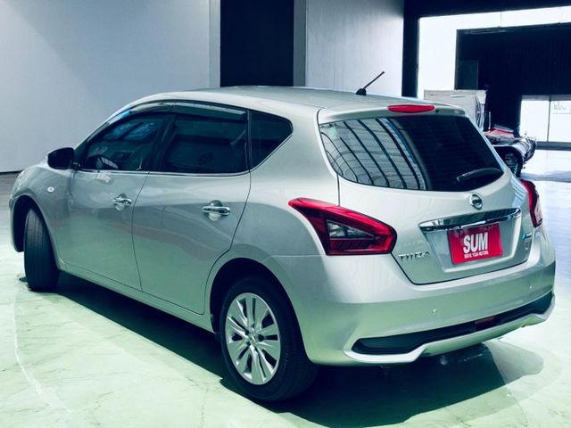 【線上影音賞車請點我】熱門TIIDA，現車極美無得嫌，認證通過，全車原漆原鈑件，一手漂亮車，完整度極高，超便宜不用再比  第3張相片