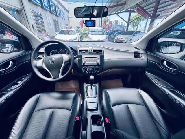 【線上影音賞車請點我】熱門TIIDA，現車極美無得嫌，認證通過，全車原漆原鈑件，一手漂亮車，完整度極高，超便宜不用再比  第12張相片
