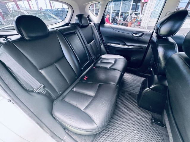 【線上影音賞車請點我】熱門TIIDA，現車極美無得嫌，認證通過，全車原漆原鈑件，一手漂亮車，完整度極高，超便宜不用再比  第15張相片