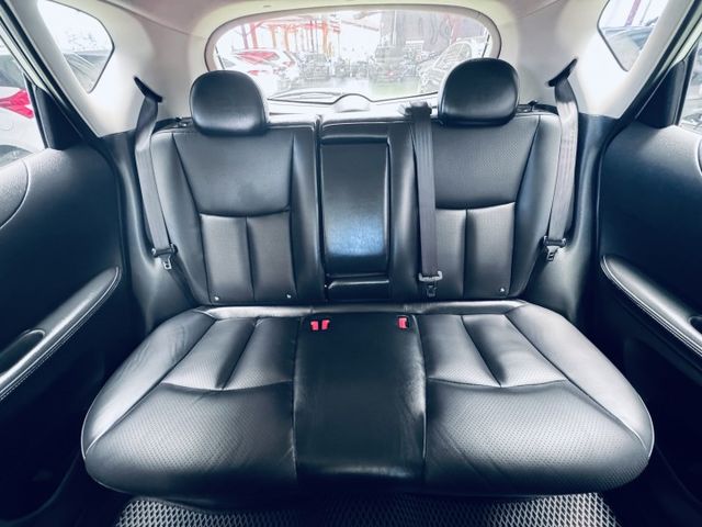 【線上影音賞車請點我】熱門TIIDA，現車極美無得嫌，認證通過，全車原漆原鈑件，一手漂亮車，完整度極高，超便宜不用再比  第16張相片