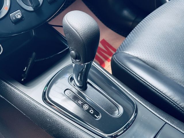 【線上影音賞車請點我】熱門TIIDA，現車極美無得嫌，認證通過，全車原漆原鈑件，一手漂亮車，完整度極高，超便宜不用再比  第17張相片