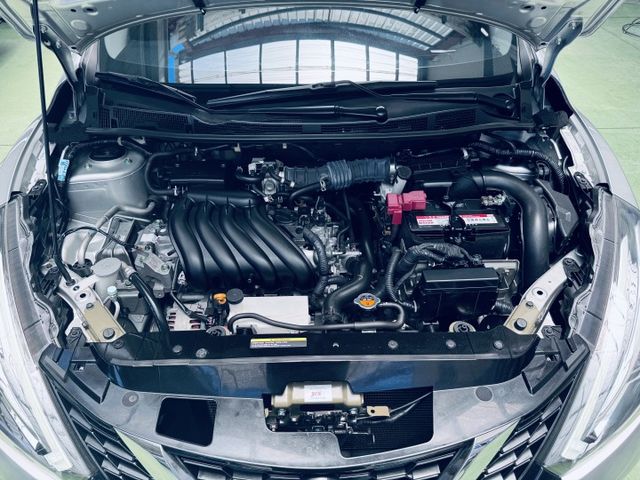 【線上影音賞車請點我】熱門TIIDA，現車極美無得嫌，認證通過，全車原漆原鈑件，一手漂亮車，完整度極高，超便宜不用再比  第18張相片