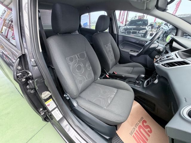 FIESTA 4D SEDAN  第16張相片
