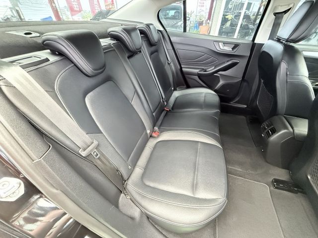 【線上影音賞車請點我】傳說中的黑武士出籠啦！想要一台帥又實在的車嗎？現車在庫中，超值特惠，真的不要錯過喔！！  第14張相片