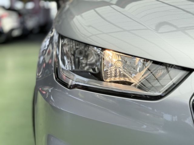 【線上影音賞車請點我】本店老闆娘座駕！全新變速箱，低稅金，超省油，性能絕佳，最佳低調奢華代表，YARIS的價格  第7張相片