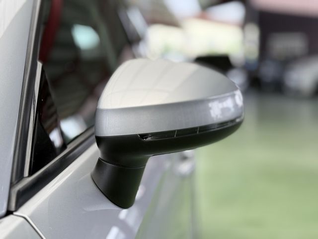 【線上影音賞車請點我】本店老闆娘座駕！全新變速箱，低稅金，超省油，性能絕佳，最佳低調奢華代表，YARIS的價格  第8張相片