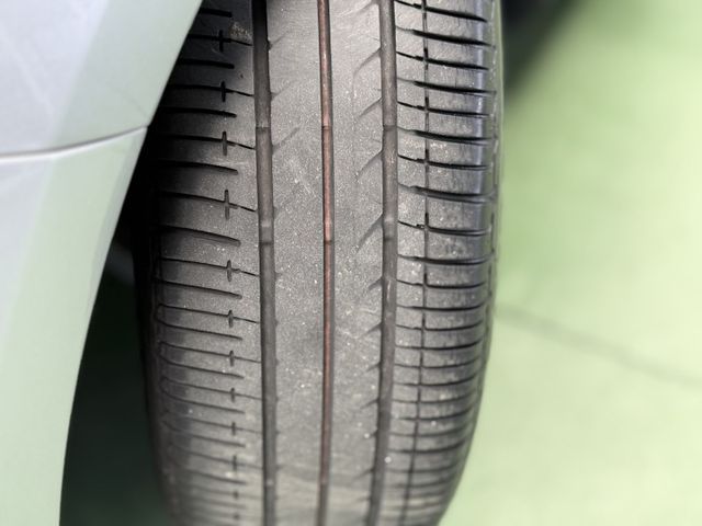 【線上影音賞車請點我】本店老闆娘座駕！全新變速箱，低稅金，超省油，性能絕佳，最佳低調奢華代表，YARIS的價格  第9張相片