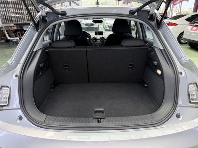 【線上影音賞車請點我】本店老闆娘座駕！全新變速箱，低稅金，超省油，性能絕佳，最佳低調奢華代表，YARIS的價格  第12張相片