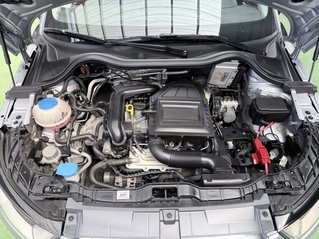 【線上影音賞車請點我】本店老闆娘座駕！全新變速箱，低稅金，超省油，性能絕佳，最佳低調奢華代表，YARIS的價格  第20張相片