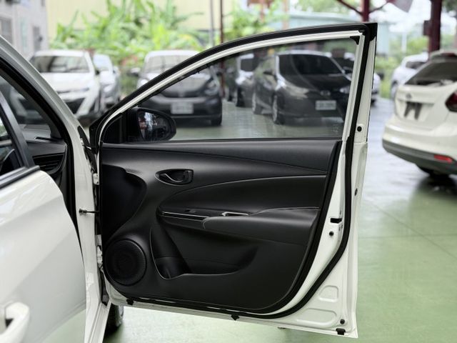 【線上影音賞車請點我】新手駕駛第一首選，超強代步車，車價便宜到老闆心慌慌，實車在庫，錯過真的可惜  第16張相片