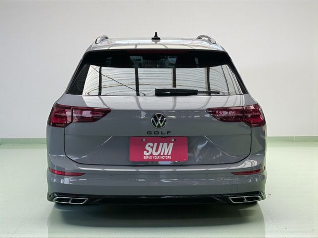 【線上影音賞車請點我】超稀有GV，Ｒ-Line版，絕美水泥灰，超級美車，只售你一般Golf的價格，你一定要擁有！  第4張相片