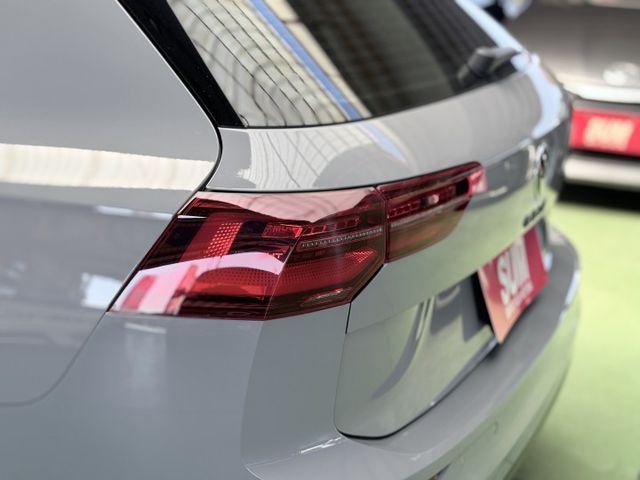 【線上影音賞車請點我】超稀有GV，Ｒ-Line版，絕美水泥灰，超級美車，只售你一般Golf的價格，你一定要擁有！  第8張相片