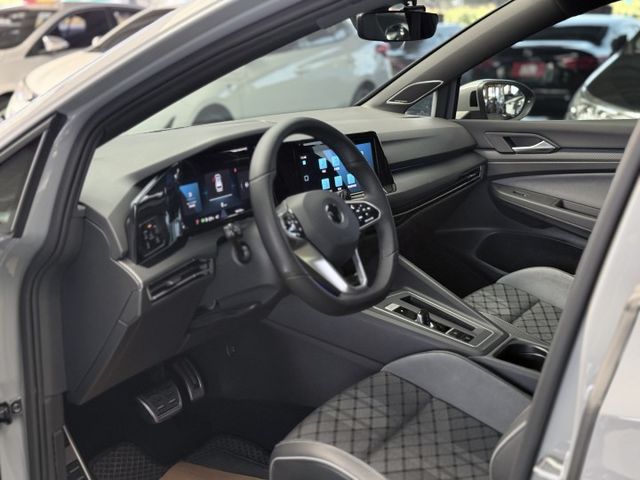 【線上影音賞車請點我】超稀有GV，Ｒ-Line版，絕美水泥灰，超級美車，只售你一般Golf的價格，你一定要擁有！  第9張相片