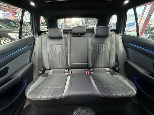 【線上影音賞車請點我】超稀有GV，Ｒ-Line版，絕美水泥灰，超級美車，只售你一般Golf的價格，你一定要擁有！  第17張相片