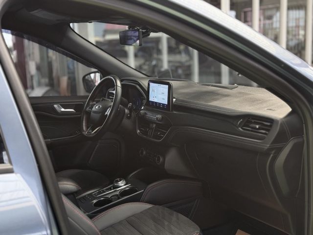 【線上影音賞車請點我】ST-Line X 頂級Kuga超值大滿配，稀有極光藍，甜甜價上市中，全網我最便宜，錯過不再  第10張相片