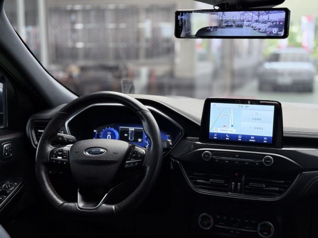 【線上影音賞車請點我】ST-Line X 頂級Kuga超值大滿配，稀有極光藍，甜甜價上市中，全網我最便宜，錯過不再  第11張相片