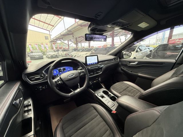 【線上影音賞車請點我】ST-Line X 頂級Kuga超值大滿配，稀有極光藍，甜甜價上市中，全網我最便宜，錯過不再  第14張相片