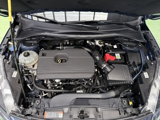 【線上影音賞車請點我】ST-Line X 頂級Kuga超值大滿配，稀有極光藍，甜甜價上市中，全網我最便宜，錯過不再  第20張相片