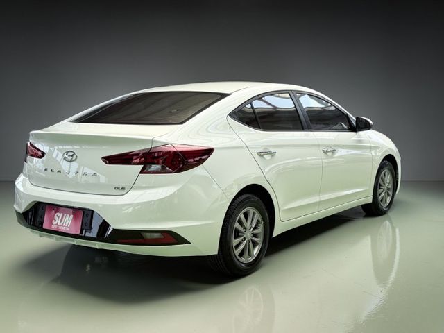 【線上影音賞車請點我】百萬等級外型，好開好養空間大，帥氣＋實用一次到位，用甜甜價就能擁有他，錯過真的會後悔！！  第5張相片