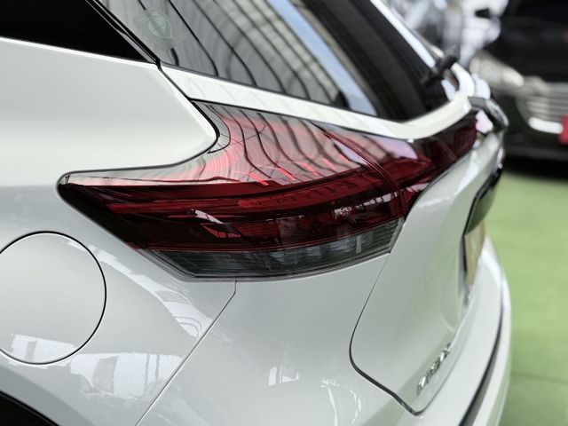 【線上影音賞車請點我】KICKS旗艦環景版，甜甜價買到類新車，僅跑一萬，原廠保固中，超值划算，熱騰騰上市中！！  第8張相片