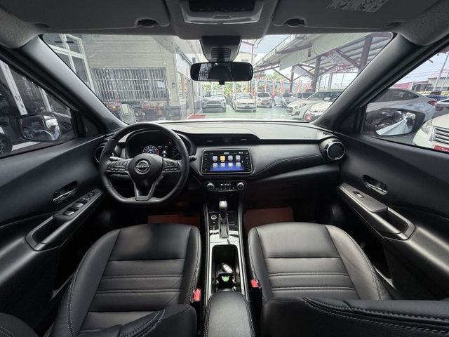 【線上影音賞車請點我】KICKS旗艦環景版，甜甜價買到類新車，僅跑一萬，原廠保固中，超值划算，熱騰騰上市中！！  第13張相片