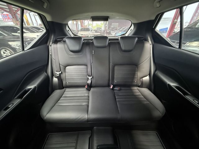【線上影音賞車請點我】KICKS旗艦環景版，甜甜價買到類新車，僅跑一萬，原廠保固中，超值划算，熱騰騰上市中！！  第18張相片