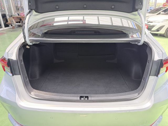 【線上影音賞車請點我】12代ALTIS，ACC、車道維持系統、多媒體大螢幕，應有盡有，甜甜價就能擁有他，實車在庫優惠中！  第20張相片