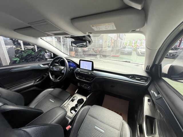 【線上影音賞車請點我】ACT X版，頂級大滿配，原廠保固中，美車一部，俗俗賣，要買要快唷！  第15張相片