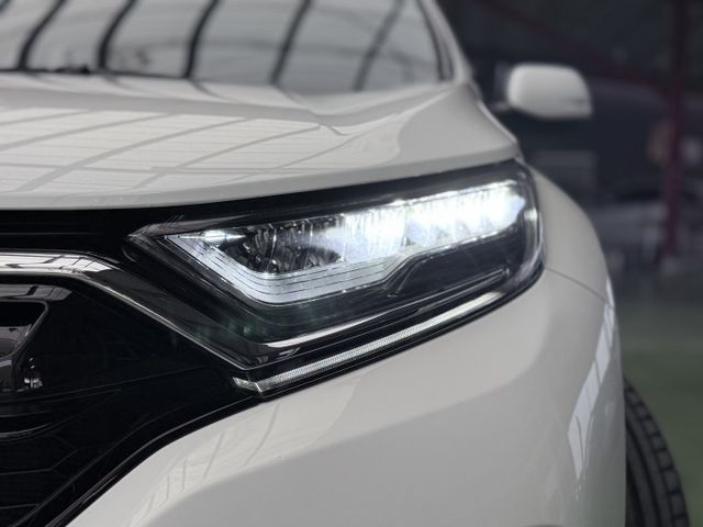 【線上影音賞車請點我】絕美5.5代CR-V，VTIS 版本，好康甜甜價，現車超美無可挑惕，全原漆原鈑件，里程保證，內外美  第7張相片