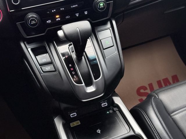 【線上影音賞車請點我】絕美5.5代CR-V，VTIS 版本，好康甜甜價，現車超美無可挑惕，全原漆原鈑件，里程保證，內外美  第13張相片