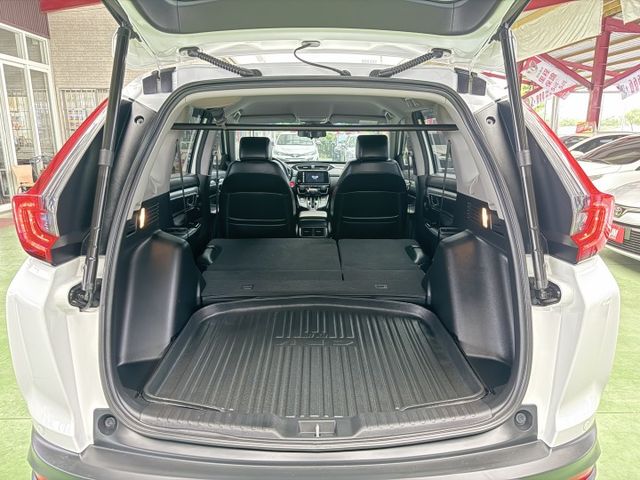 【線上影音賞車請點我】絕美5.5代CR-V，VTIS 版本，好康甜甜價，現車超美無可挑惕，全原漆原鈑件，里程保證，內外美  第20張相片