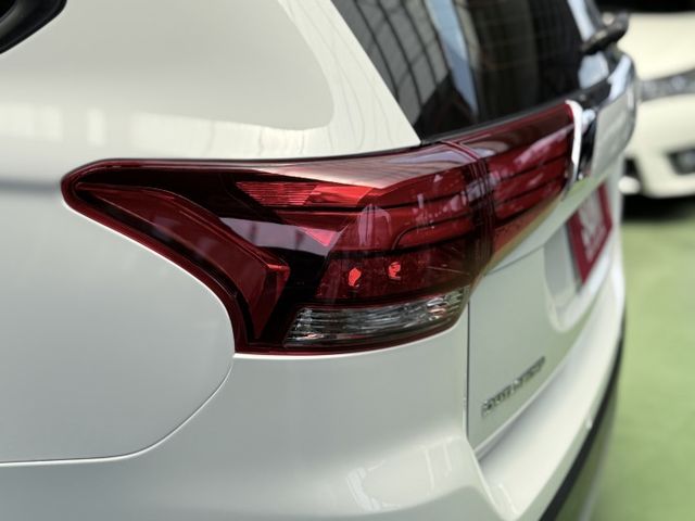 【線上影音賞車請點我】超爆小改款特仕版，配備滿滿，經濟又實惠，千萬不要錯過這台！！  第8張相片