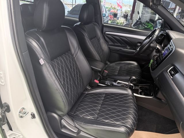 【線上影音賞車請點我】超爆小改款特仕版，配備滿滿，經濟又實惠，千萬不要錯過這台！！  第17張相片