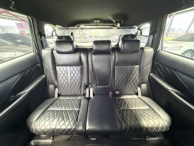 【線上影音賞車請點我】超爆小改款特仕版，配備滿滿，經濟又實惠，千萬不要錯過這台！！  第18張相片